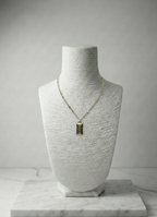 Altın Rengi Külçe Tasarımlı Minimalist Kolye