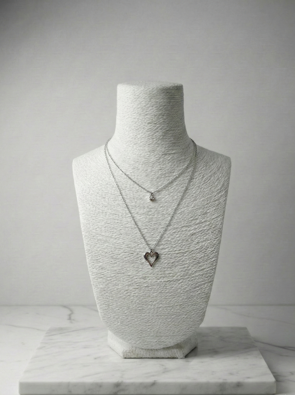 İkili Gümüş Rengi Kalp ve Gümüş Taşlı Minimal Kolye