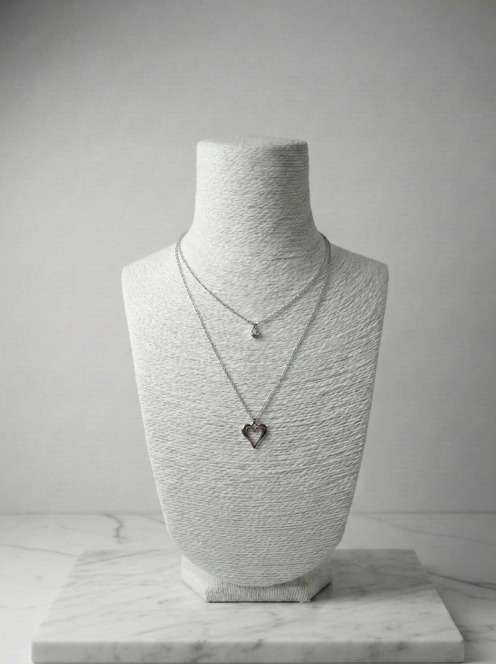 İkili Gümüş Rengi Kalp ve Gümüş Taşlı Minimal Kolye