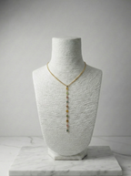 Gökkuşağı Işıltısı: Çok Renkli Taşlı Çelik Y (Lariat) Zincir Kolye