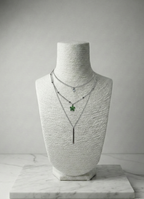 Üçlü Şıklık: Yonca, Tektaş ve Çubuk Detaylı Katmanlı Gümüş Rengi Kolye Seti