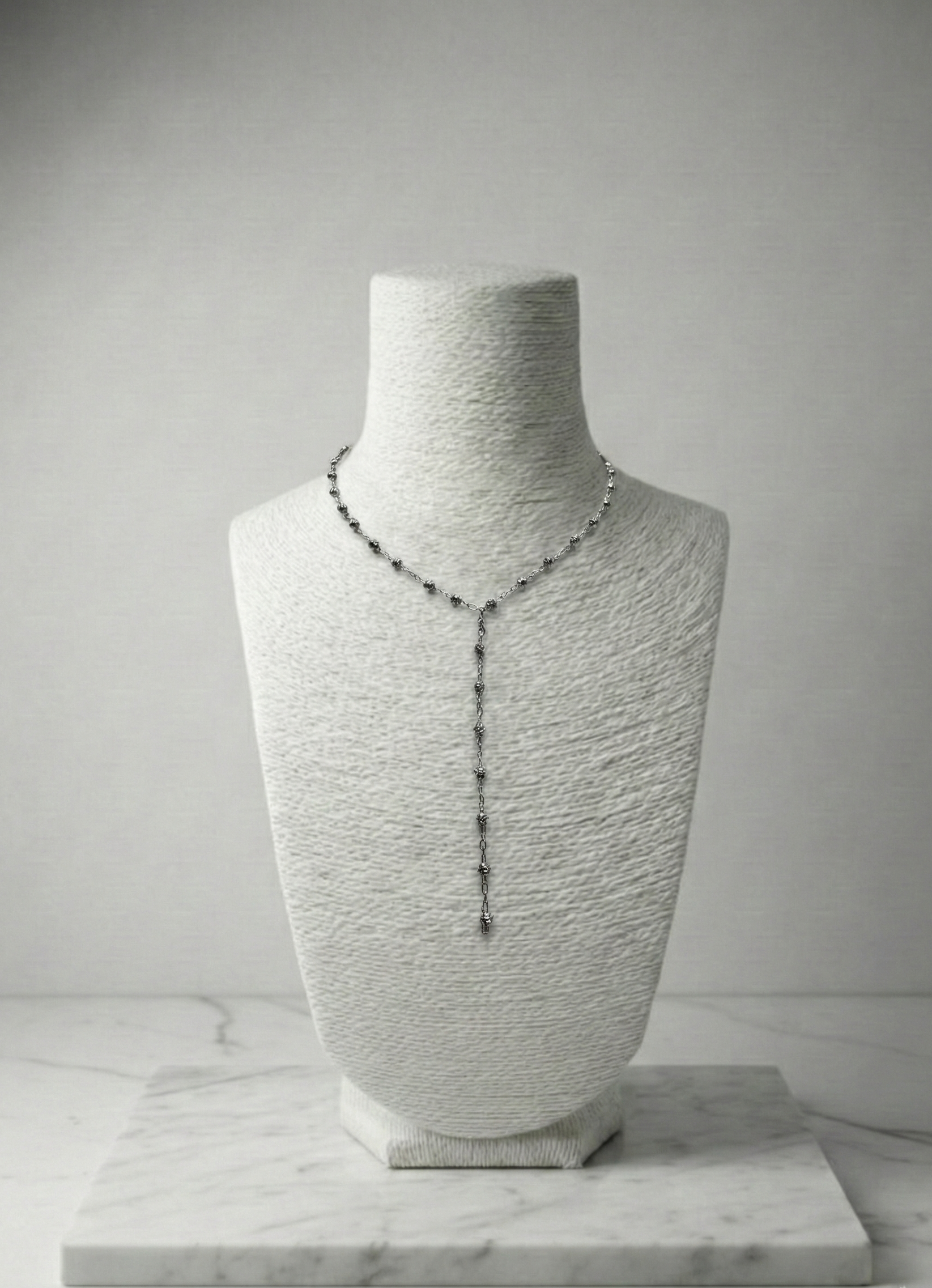 Zarif Top Boncuklu: Gümüş Tonu Çelik Y Zincir Kolye