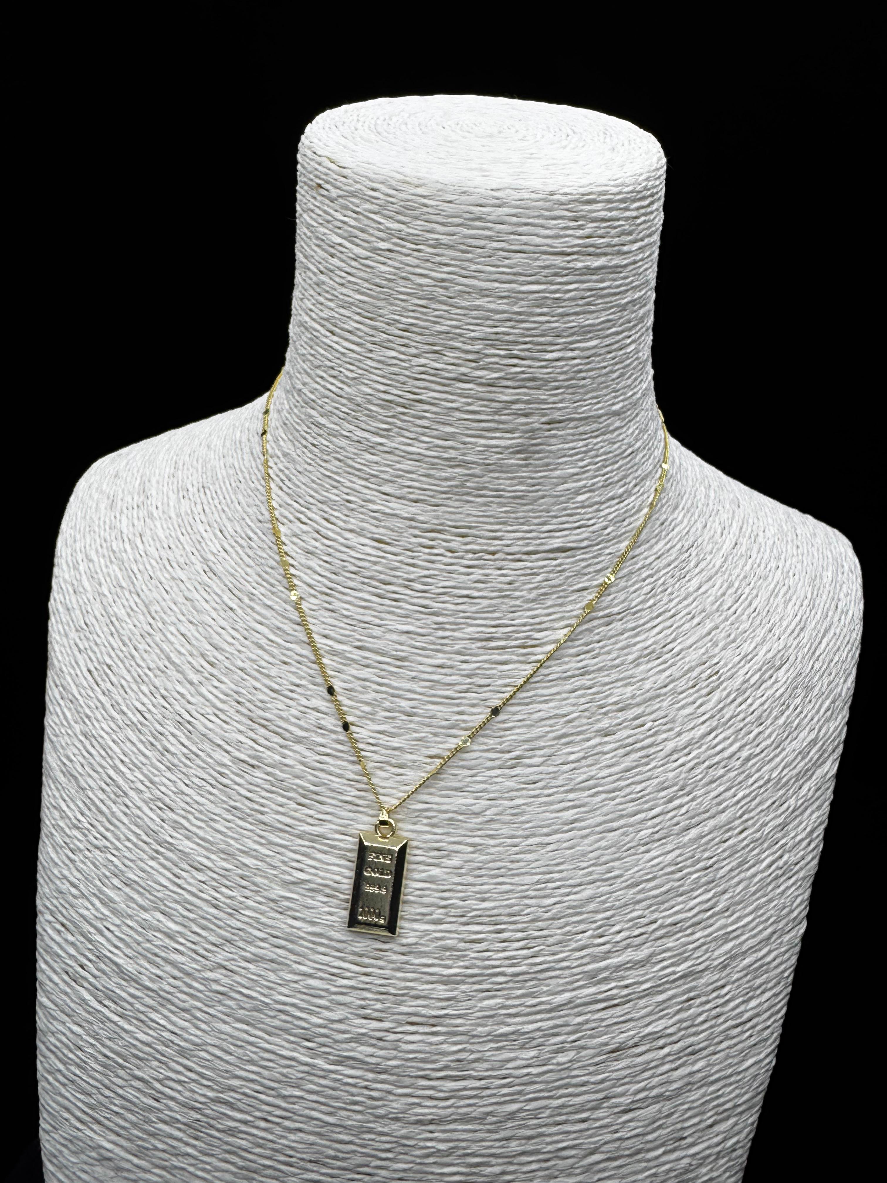 Altın Rengi Külçe Tasarımlı Minimalist Kolye