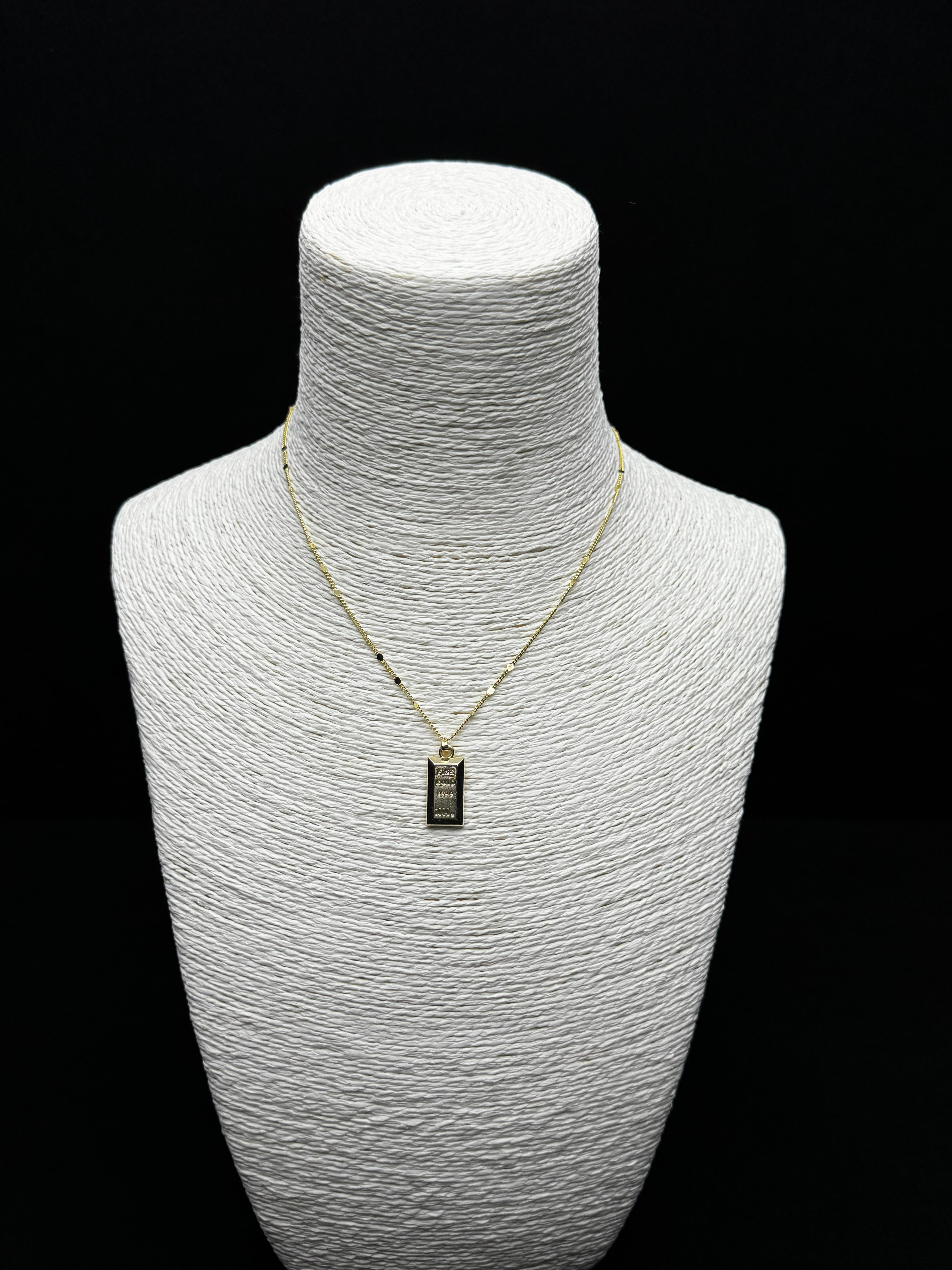 Altın Rengi Külçe Tasarımlı Minimalist Kolye