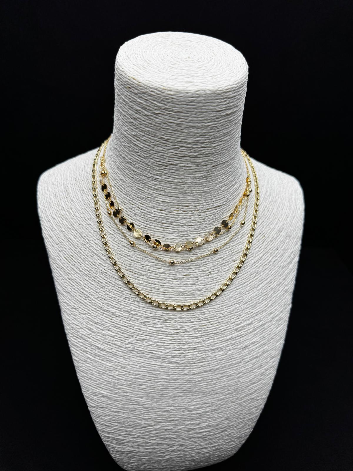 Yaz Rüyası: Işıltılı Pullu ve Zincir Detaylı Dört Katmanlı Altın Rengi Kolye Seti