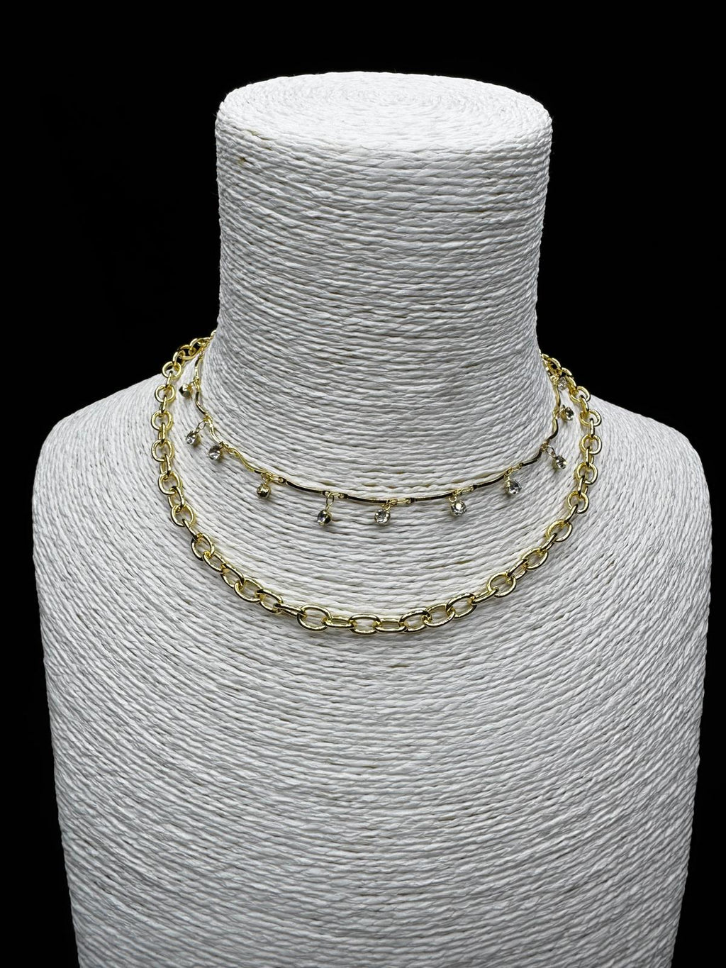 Göz Kamaştıran İkili: İnce Zirkon Detaylı ve Kalın Halka Zincirli Altın Rengi Kolye Seti