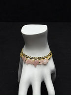 Romantik Dokunuş: Paslanmaz Çelik Kalpli ve Doğal Taşlı İki Sıralı Bilezik