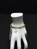 Sade ve İddialı: Minimalist Kelebekli İkili Çelik Zincir Bileklik