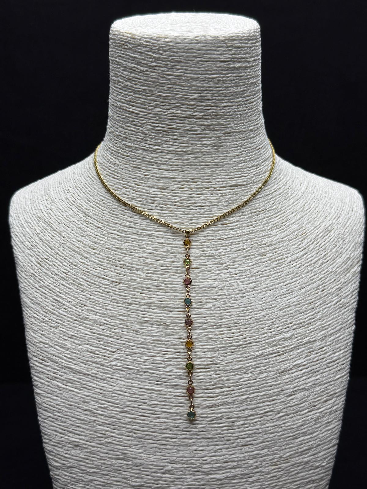 Gökkuşağı Işıltısı: Çok Renkli Taşlı Çelik Y (Lariat) Zincir Kolye